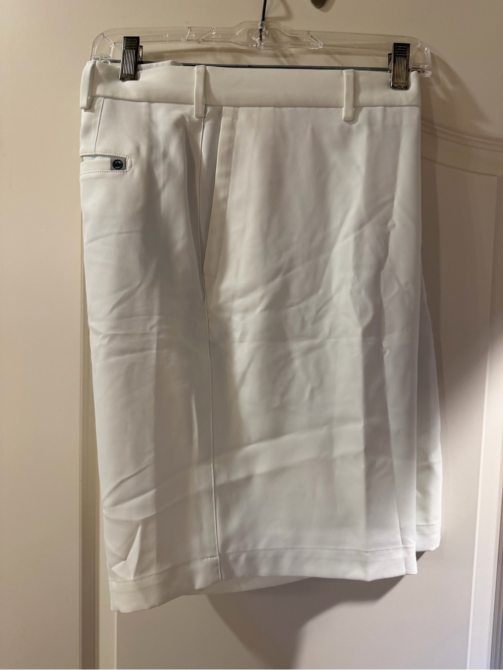 Peter Millar White 9 inch golf shorts!